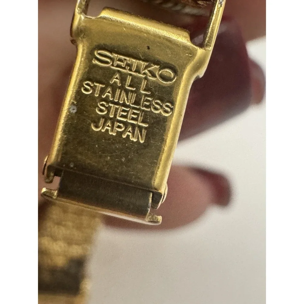 Vintage Seiko Gold Tone Mesh Band Cocktail Watch Textured Bezel Untested